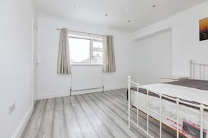 3 makuuhuonetta, ilmainen Wi-Fi, vuodevaatteet