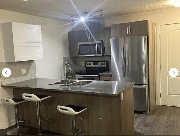 Fridge, microwave, oven, dishwasher