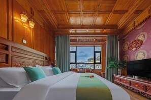 Room - Mechari Hotel (Shangri-La Ganden Sumtseling Monastery) (Shangri-La)