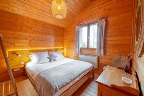 3 bedrooms, iron/ironing board, free WiFi - Le Petit Lynx - Chalet cocooning Haut Jura (Saint-Laurent-en-Grandvaux)