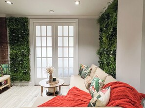 スマートテレビ、書庫、ステレオ