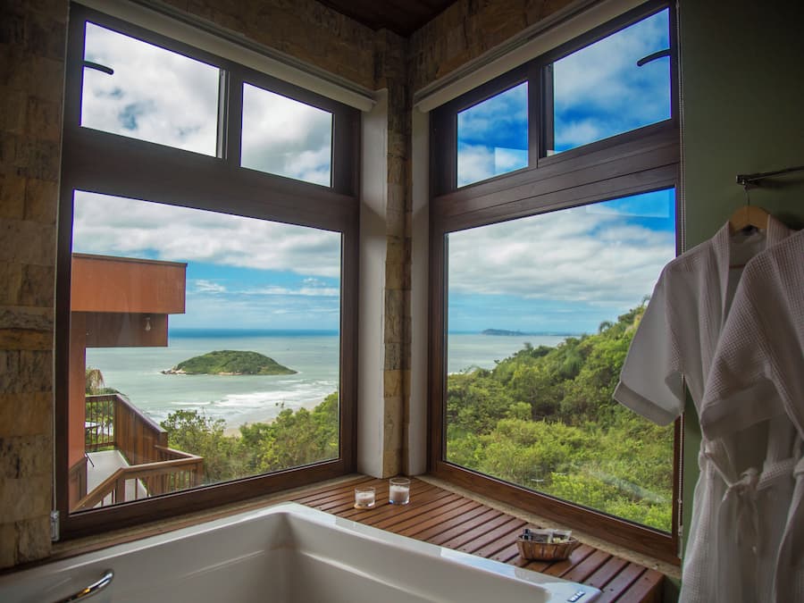 Deluxe dubbelrum - balkong - havsutsikt | Privat bubbelpool