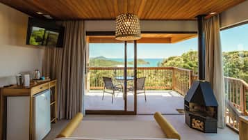 Habitación Deluxe doble, balcón, vistas al mar | Servicio de la habitación