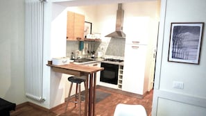 Fridge, oven, stovetop, dishwasher - The Traveler's House   (N. CITRA 011015-LT-1230) (La Spezia)