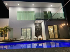 Pool - Entire home with Pool. Walk to the beach. Lety Copel (Mazatlan)