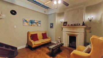 Perincian bahagian dalam