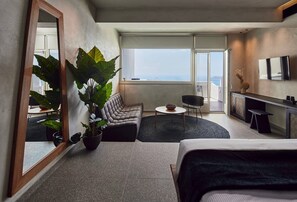 1 bedroom, in-room safe, iron/ironing board, free WiFi