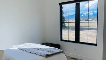 2 soverom, skrivebord, wi-fi og sengetøy