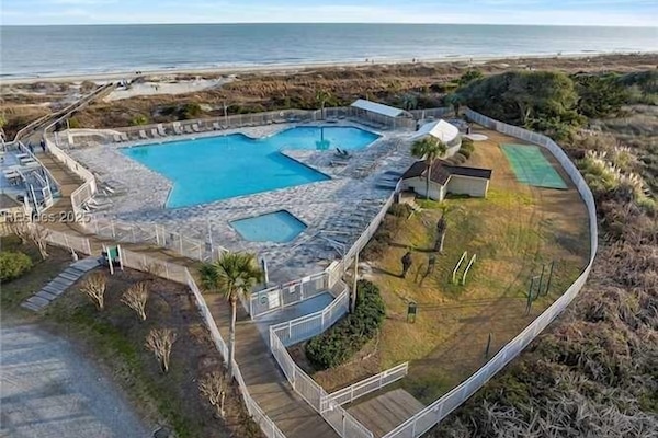 Largest resort pool on the island with kiddie pool