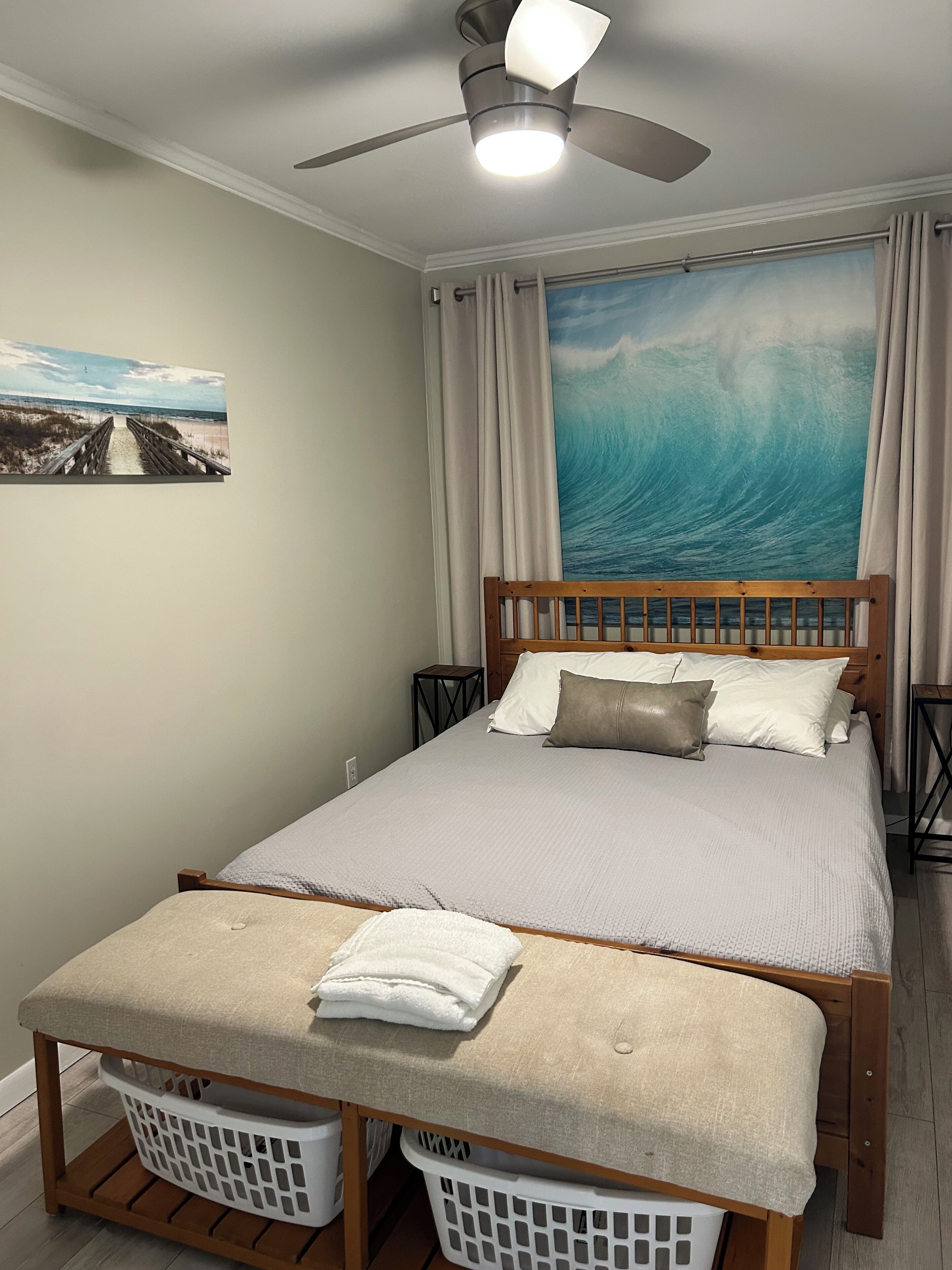 Tempurpedic Queen bed 