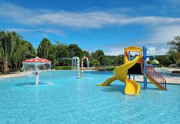 2 outdoor pools - ILOA-J 2 quartos, Natureza e Lazer (Barra de São Miguel)