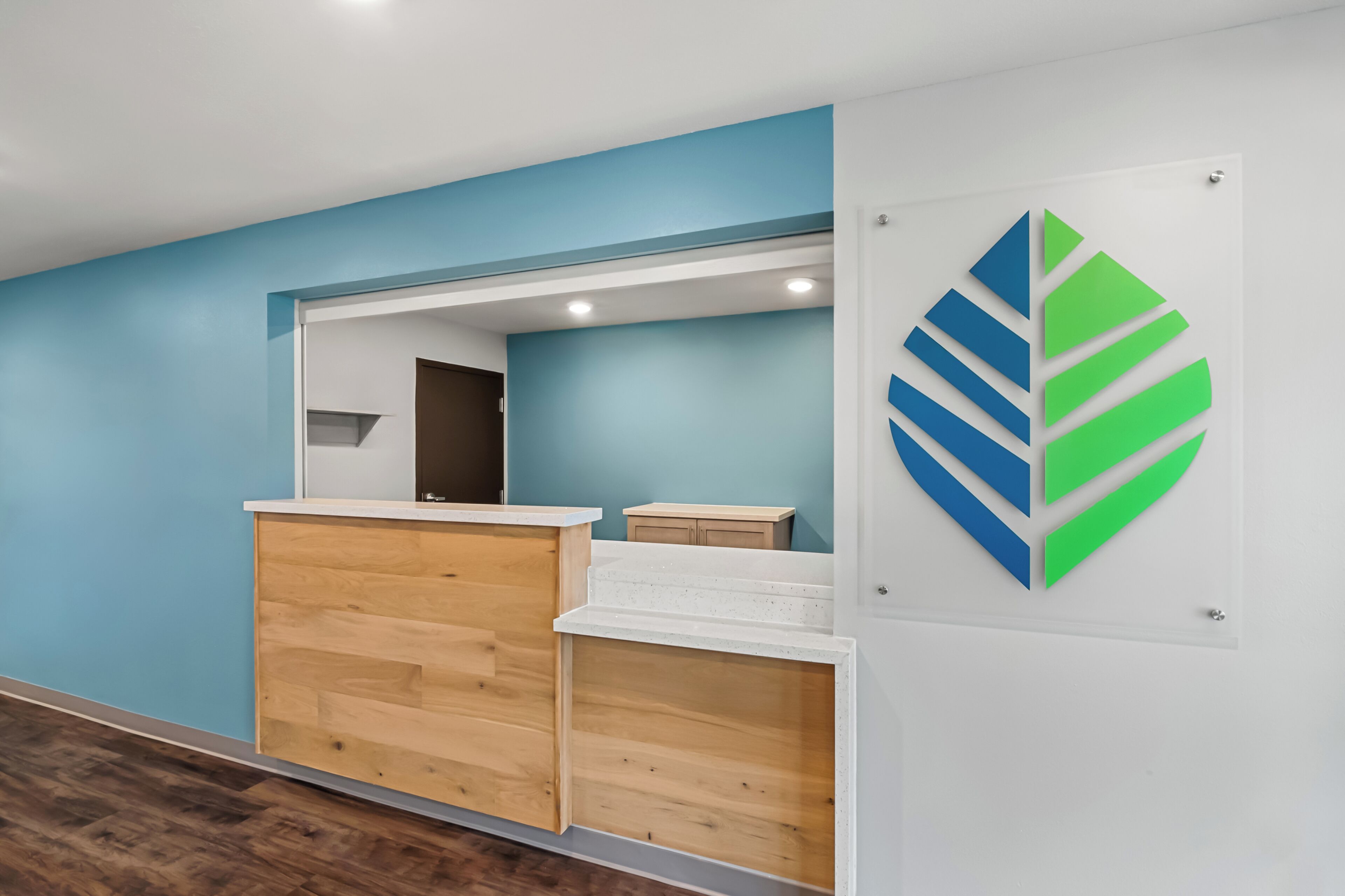 ฝ่ายต้อนรับ