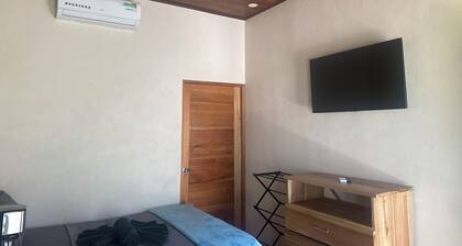 Room Down Town Puerto Viejo CA05