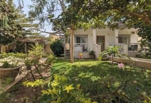 Property grounds - Apartment - 1st Floor (Bird watchers' haven) (Brufut)