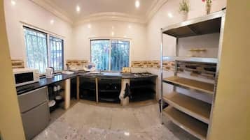 Fridge, microwave, oven