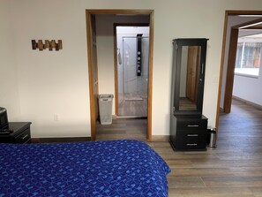 6 dormitoris, escriptori, planxa i posts de planxar i wifi gratuïta