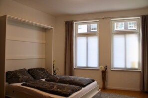 1 bedroom, WiFi, bed sheets - Modernes Appartement in der Altstadt von Hameln (Hameln)