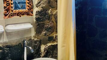 Family Bungalow | Bathroom | Shower, hair dryer, towels, soap