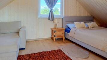 3 quartos, berço de viagem, Wi-Fi de cortesia, roupa de cama