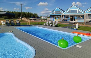 A heated pool - 2 bedroom beautiful home in Brzuze (Brzuze)