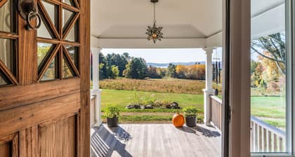 Breathtaking, Modern & Luxurious Home from Home.