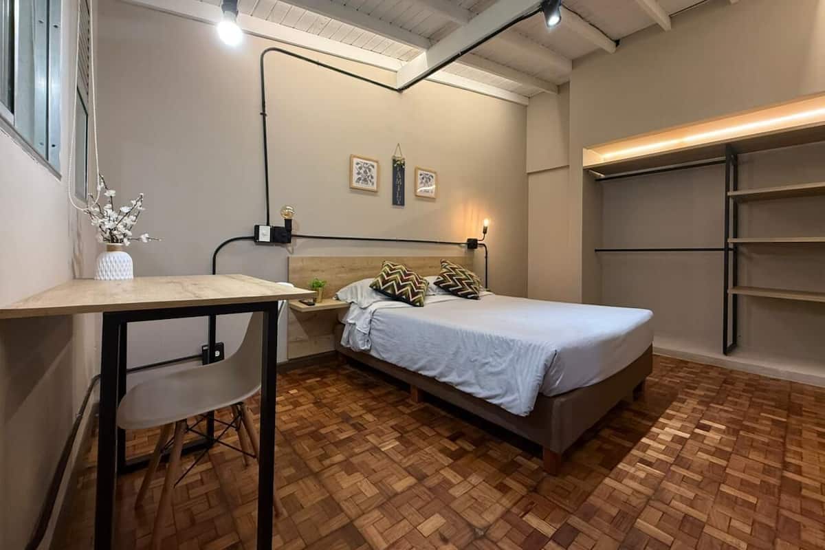 Economy-Apartment (FRN104) | Schreibtisch, kostenloses WLAN