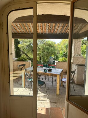 Dining - Maison de Maçon Type "petit Coin de Paradis" Ideal Pour les Familles Nombreuses (Vallauris)