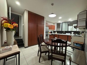 Cleaning supplies - Casa Bellavista (San José)