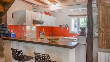 Frigorífic, forn, placa de cuina i rentaplats