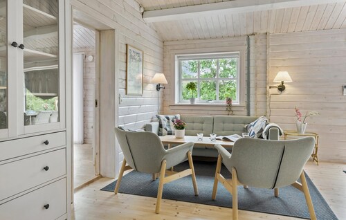 Gorgeous home in Asnæs with kitchen
