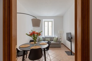 Interior - iFlat | Vatican Cozy & Bright 2 Bedroom Apartment (Roma)