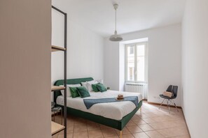 2 室のベッドルーム、WiFi、ベッドシーツ