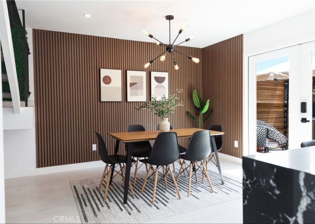 Newly Renovated Mid-Century Inspired townhome near downtown Palm Springs