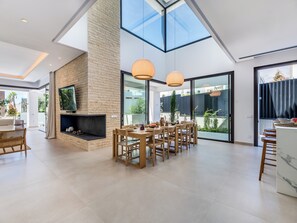 Dining - All About Villa Lavanda (Marbella)
