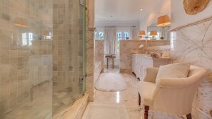 Shower - All About Bahia Bliss Villa (Marbella)
