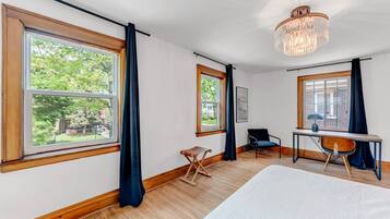 3 bedrooms, iron/ironing board, travel cot, WiFi