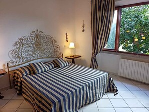 4 Schlafzimmer, Schreibtisch, Bügeleisen/Bügelbrett, kostenloses WLAN