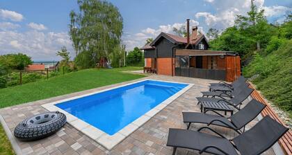 Amazing home in Bakovcica with sauna