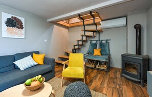 Smart TV, fireplace, stereo - Nice home in Bakovcica with sauna (Bakovcica)