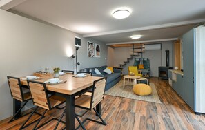 Interior - Nice home in Bakovcica with sauna (Bakovcica)