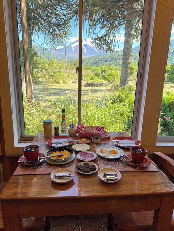 Free daily continental breakfast