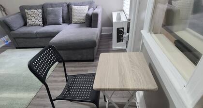 Cozy private apartment near train and Manhattan