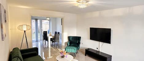 Luxury Apartment | Living area