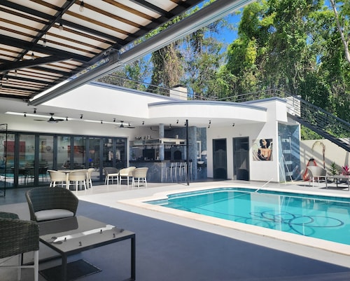 Oasis-Dream Holidays - La Petite France