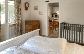 4 Schlafzimmer, Reisekinderbett, Internetzugang