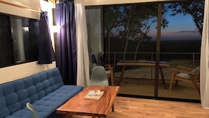 Morning cloud | Living area - SkyCloud Bungalows (Tamarindo)