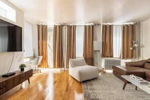 Living area - Hot 1 bedroom Cobble hill (Brooklyn)