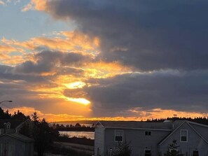 Näkymä rannalle/valtamerelle