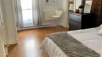 1 bedroom, iron/ironing board, travel cot, WiFi