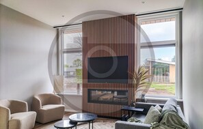 TV connectée, cheminée